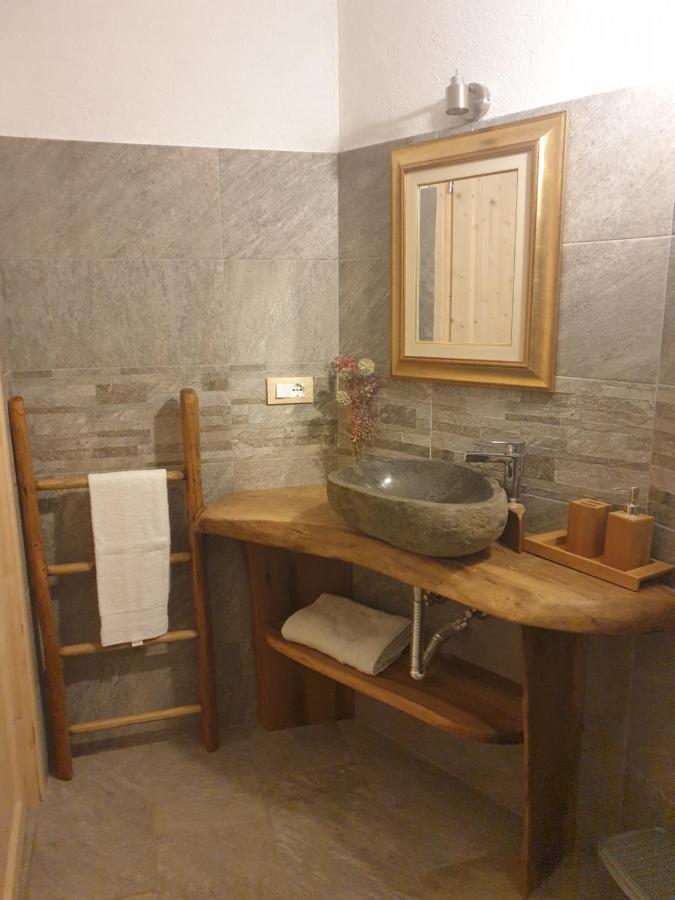 サンペイレ Antica Casa Occitana Bed & Breakfast エクステリア 写真